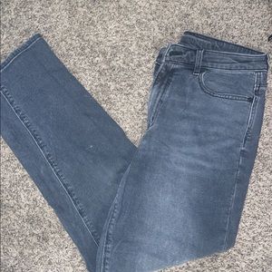American eagle stretchy mom jeans size 6